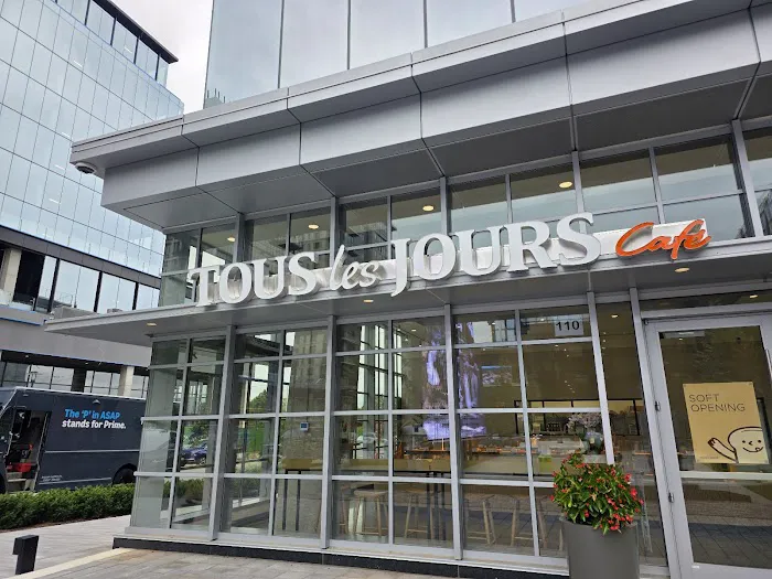 Tous Les Jours - Reston Station Picture 6