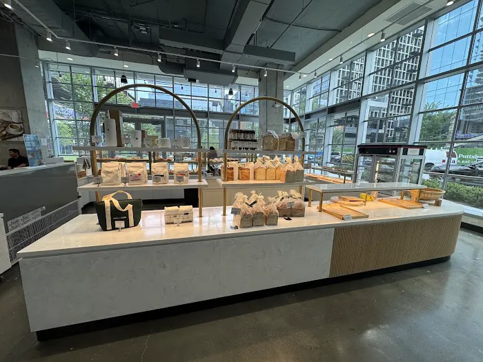 Tous Les Jours - Reston Station Picture 1