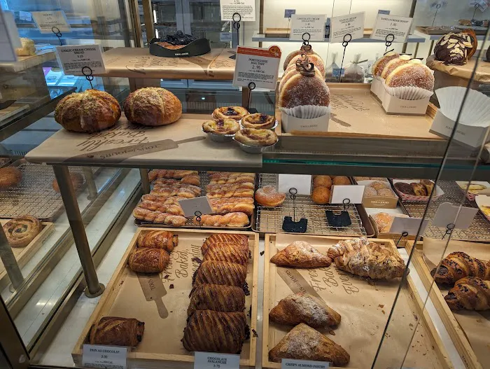 Tous les Jours Cafe Sterling Picture 6