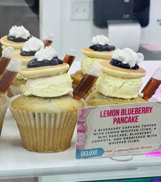 Lil' Cakes & Creamery Picture 1