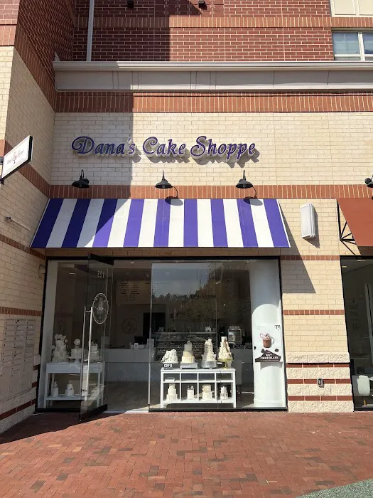 Dana's Cake Shoppe Picture 3