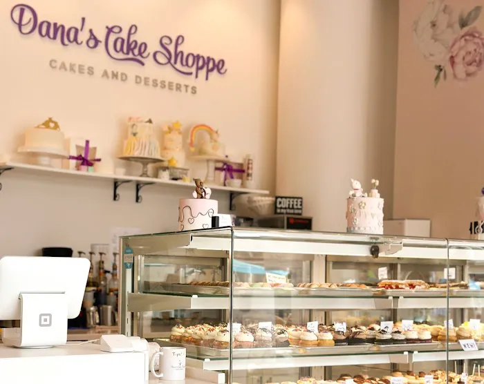 Dana's Cake Shoppe Picture 1