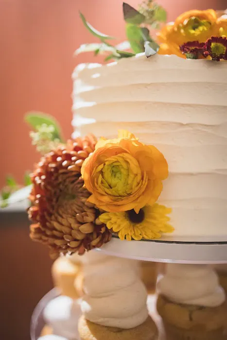 Dana's Cake Shoppe Picture 5
