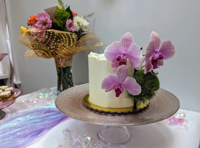 Wineberry Cakes and Confections Picture 6
