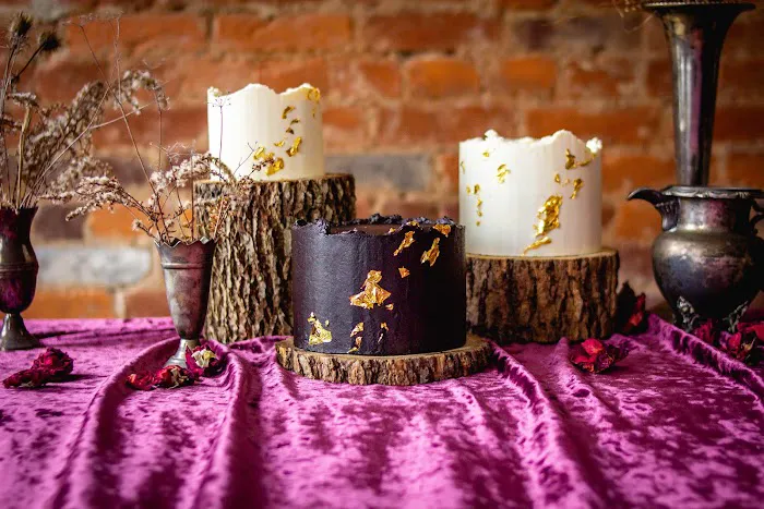 Wineberry Cakes and Confections Picture 2