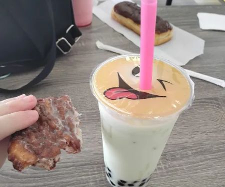 Raya Daylight Donuts
