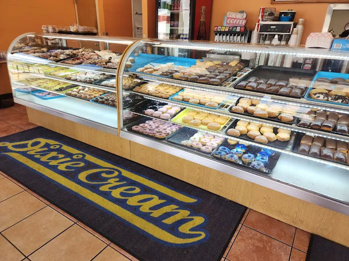 Dixie Cream Donut Shop Picture 9
