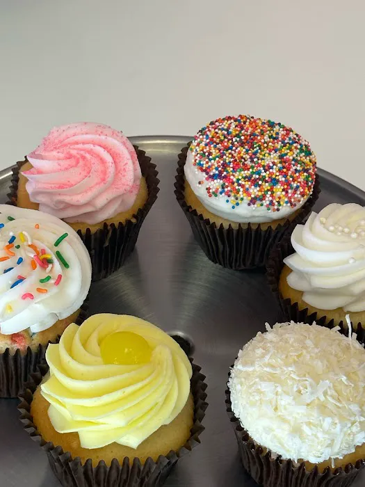 Smallcakes Cupcakery Marietta/West Cobb Picture 3