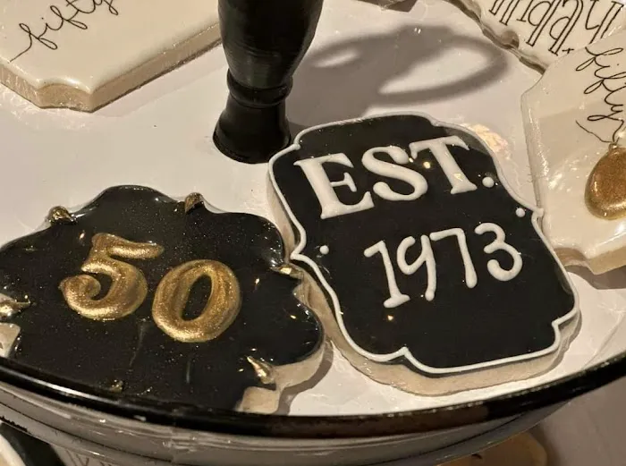 Top Tier Custom Cake Design Picture 10