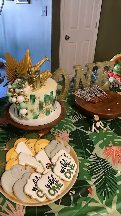 Top Tier Custom Cake Design Picture 5