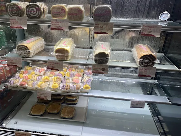 Sweet Hut Bakery & Cafe Picture 6
