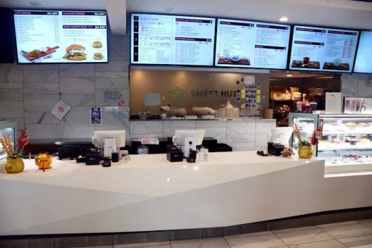 Sweet Hut Bakery & Cafe