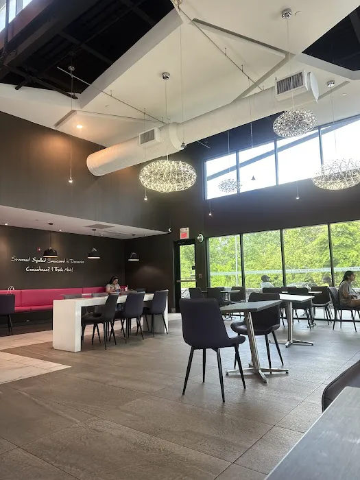 Sweet Hut Bakery & Cafe Picture 4