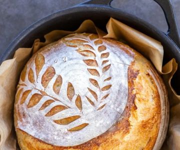 How to Bake the Best Homemade Sourdough Bread: A Step-by-Step Guide