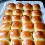 How to Make Soft and Fluffy Dinner Rolls for Special Occasions