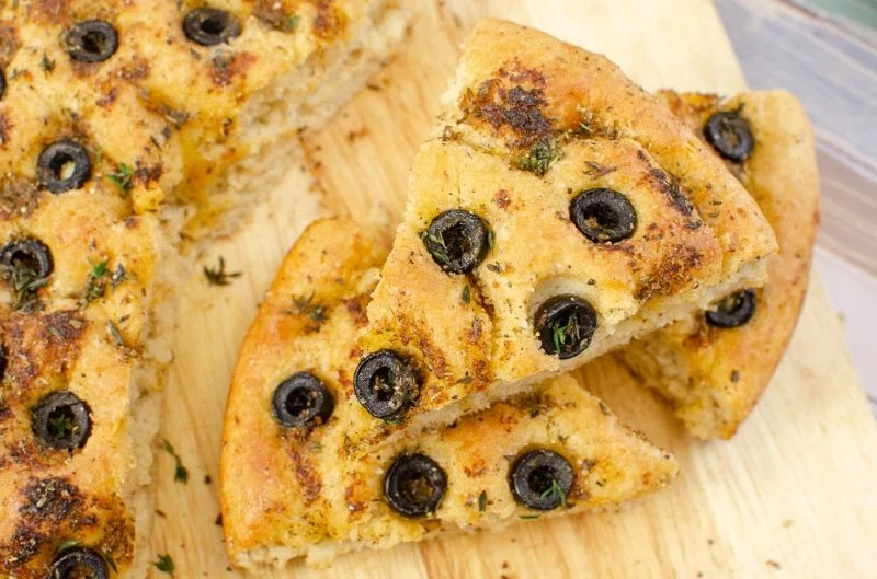 How to Bake the Best Homemade Focaccia Bread with Herbs: Step-by-Step Guide