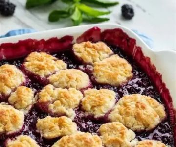 How to Make the Best Homemade Blackberry Cobbler with Easy Steps