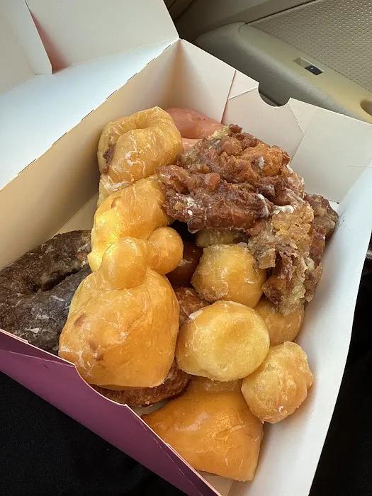 Douglas Donuts in Hiram Picture 6