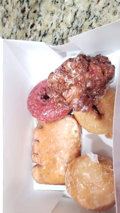 Douglas Donuts in Hiram Picture 1
