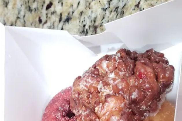 Douglas Donuts in Hiram