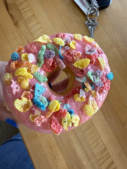 Marietta Donuts ( E Piedmont Rd) Picture 9
