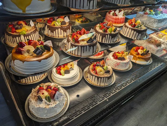 Christians Bakery Picture 2