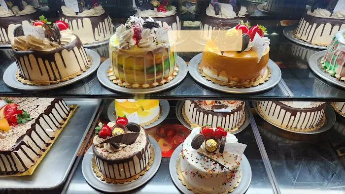Christians Bakery Picture 5