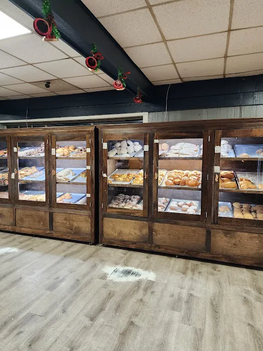 Christians Bakery Picture 6