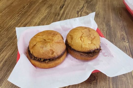 El molino Bakery & antojitos llc