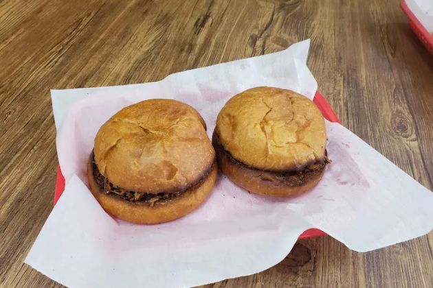 El molino Bakery & antojitos llc