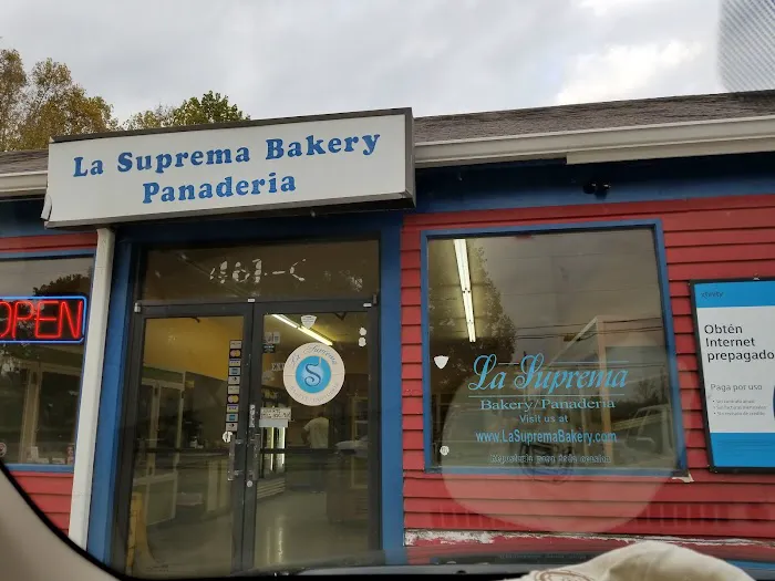 La Suprema Bakery Picture 9