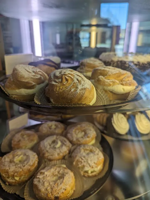 Bernhard's German Bakery & Deli Picture 4