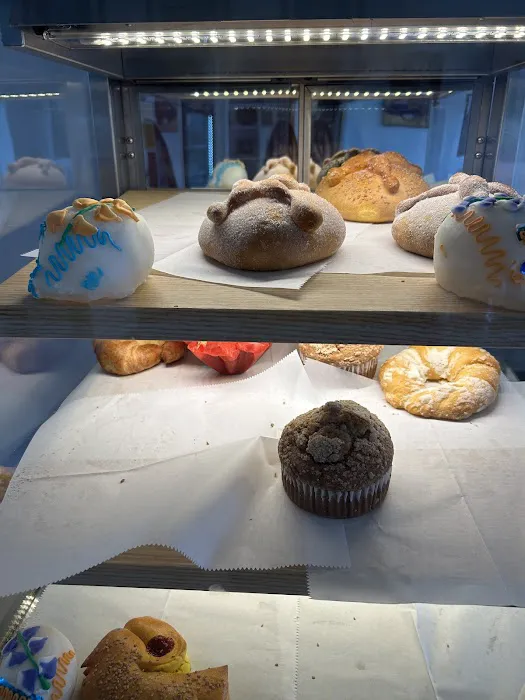 La Luna Bakery Panaderia Picture 10