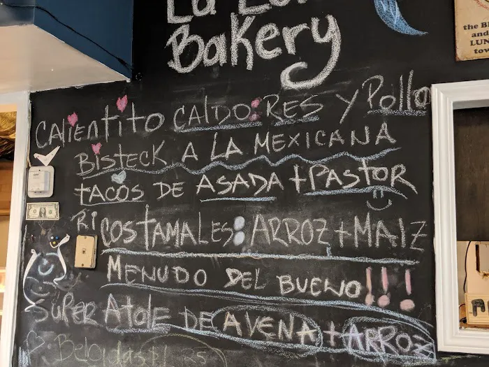 La Luna Bakery Panaderia Picture 5