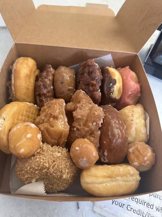 Ray's Donuts Picture 1