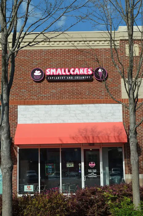 Smallcakes Cupcakery Marietta - East Cobb Picture 1