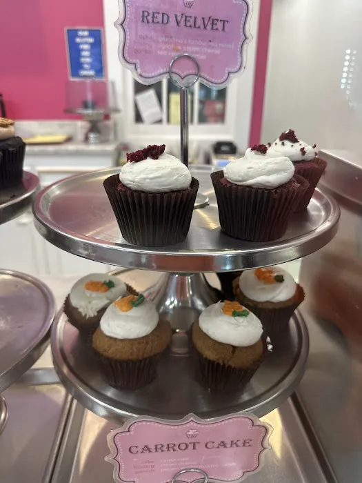 Smallcakes Cupcakery Marietta - East Cobb Picture 5