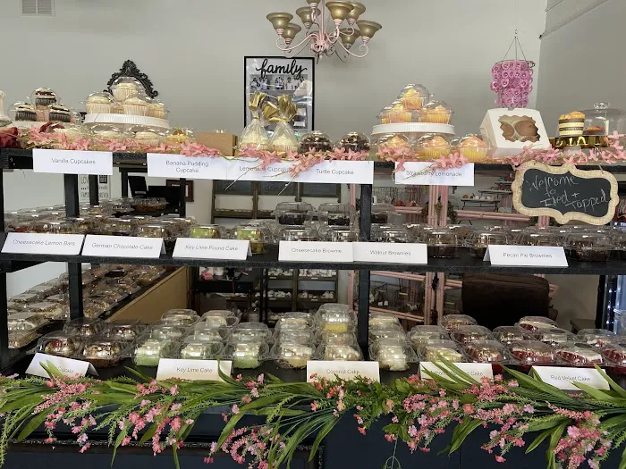 Iced And Topped Bakery Shoppe Picture 9