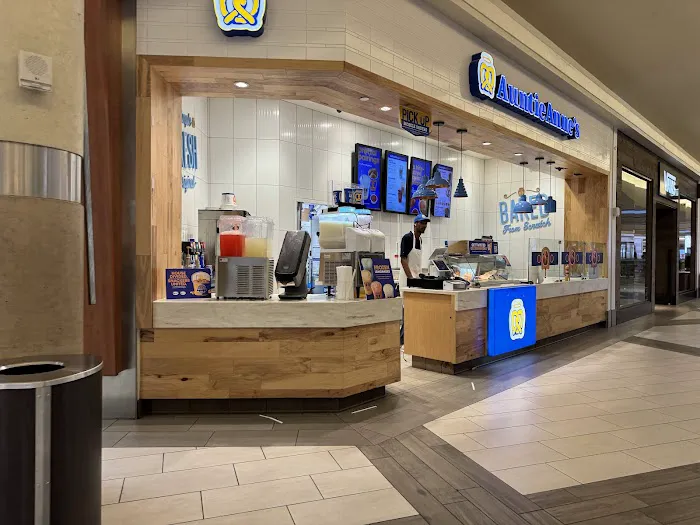 Auntie Anne's Picture 4