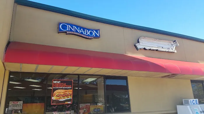 Cinnabon Picture 7
