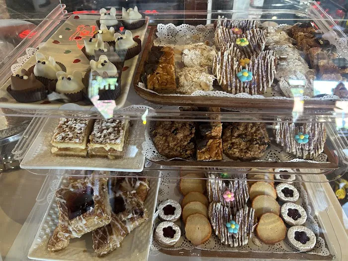 Puri's Bakery Picture 7