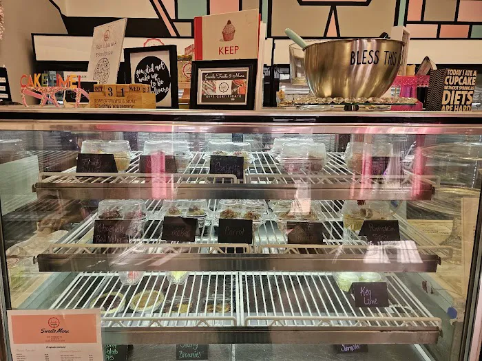 Jewel's Treats & More Picture 6