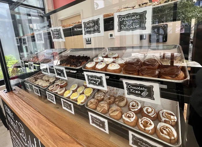 Davinci’s Donuts Picture 2