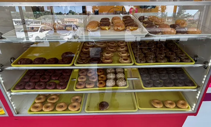 Carroll 168 Donuts Picture 1
