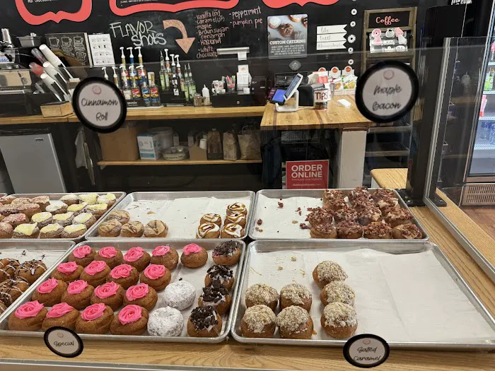 Da Vinci's Donuts Picture 9