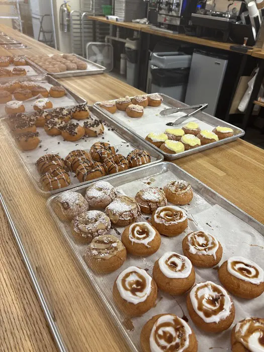Da Vinci's Donuts Picture 8