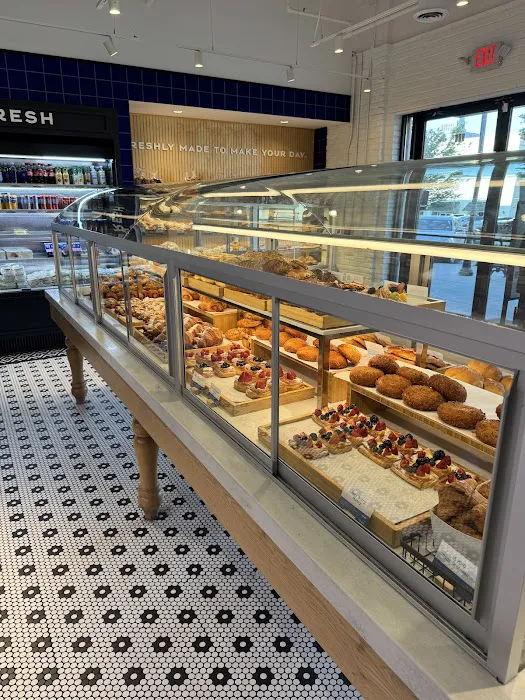 Paris Baguette Picture 1