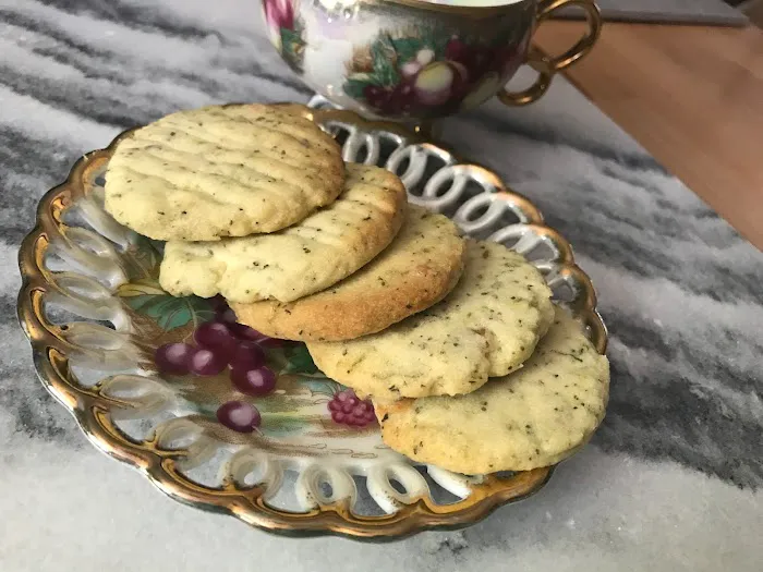 Loblolly Molly - pine needle cookies and tea, Georgia! Picture 6
