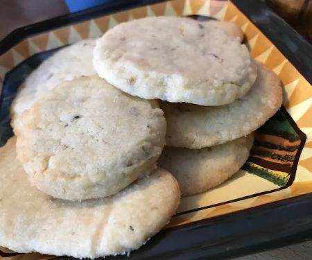 Loblolly Molly - pine needle cookies and tea, Georgia!