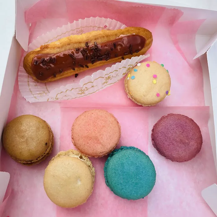 Le Macaron French pastries Picture 7